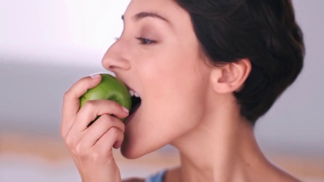 Video Reference: Face, Skin, Nose, Neck, Lip, Chin, Beauty, Head, Biting, Eating