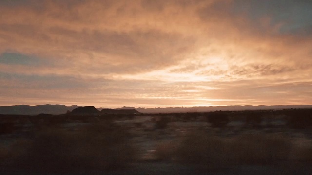 Video Reference: Sky, Cloud, Horizon, Sunset, Atmospheric phenomenon, Natural landscape, Morning, Atmosphere, Evening, Sunrise