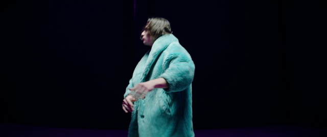 Video Reference: Sleeve, Blazer, Entertainment, Performing arts, Electric blue, Fashion design, Event, Acting, Artist, Choreography
