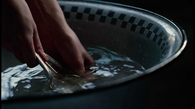 Video Reference: Water, Hand, Washing, Tableware, Plate