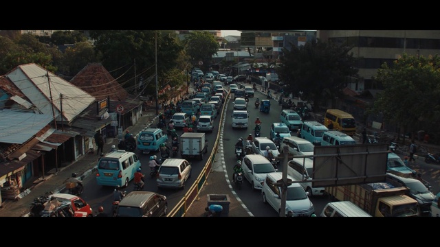 Video Reference: Traffic, Urban area, Metropolitan area, Motor vehicle, Mode of transport, Traffic congestion, Metropolis, Human settlement, Transport, City