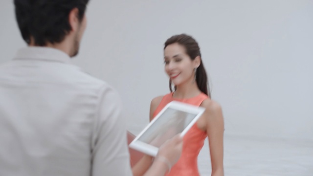 Video Reference: person, smiling, happy, adult, people, pretty, smile, attractive, portrait, professional, lifestyle, brunette, looking, businesswoman