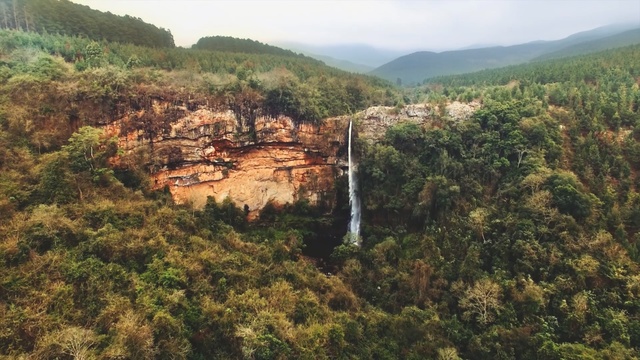 Video Reference: Natural landscape, Vegetation, Nature, Hill station, Escarpment, Nature reserve, Wilderness, Geological phenomenon, Plant community, Mountain