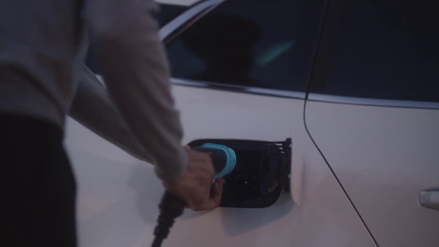 Video Reference: Vehicle door, Technology, Hand, Automotive exterior, Photography, Electronic device, Glass, Automotive window part, Car, Gadget