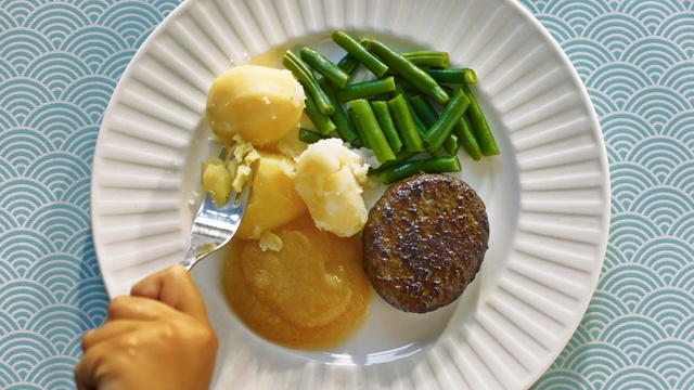 Video Reference: Dish, Food, Cuisine, Ingredient, Gravy, Produce, Comfort food, Vegetarian food, Vegetable, Pot-au-feu