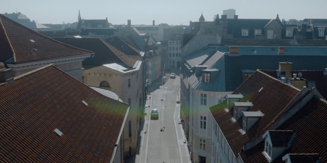 Video Reference: Roof, Urban area, Residential area, Metropolitan area, Neighbourhood, Atmospheric phenomenon, City, Town, Human settlement, Suburb