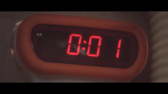 Video Reference: Digital clock, Clock, Display device, Alarm clock, Home accessories, Technology, Auto part, Electronic device, Automotive lighting, Interior design