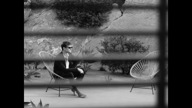 Video Reference: Photograph, Black, Monochrome, Black-and-white, Monochrome photography, Still life photography, Snapshot, Photography, Sitting, Stock photography