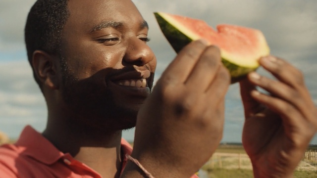 Video Reference: food, human, eating, plant, facial hair