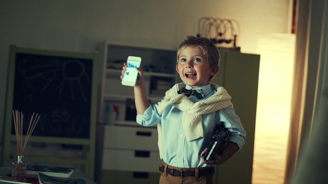 Video Reference: Snapshot, Arm, Shoulder, Child, Photography, Toddler, Person