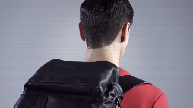 Video Reference: neck, shoulder, joint, chin, standing, muscle, arm, back