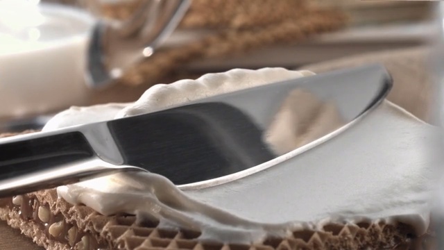 Video Reference: Knife, Blade, Cold weapon, Melee weapon, Hunting knife, Tableware, Cutlery, Kitchen utensil, Metal