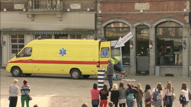 Video Reference: motor vehicle, vehicle, car, transport, mode of transport, metropolitan area, emergency vehicle, van, emergency, emergency service