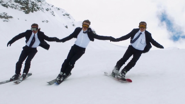 Video Reference: Snow, Footwear, Snowshoe, Recreation, Fun, Sports equipment, Playing in the snow, Sports, Individual sports, Winter