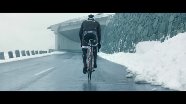 Video Reference: Bicycle, Cycling, Vehicle, Road cycling, Road bicycle, Recreation, Mode of transport, Racing bicycle, Bicycle wheel, Sports equipment