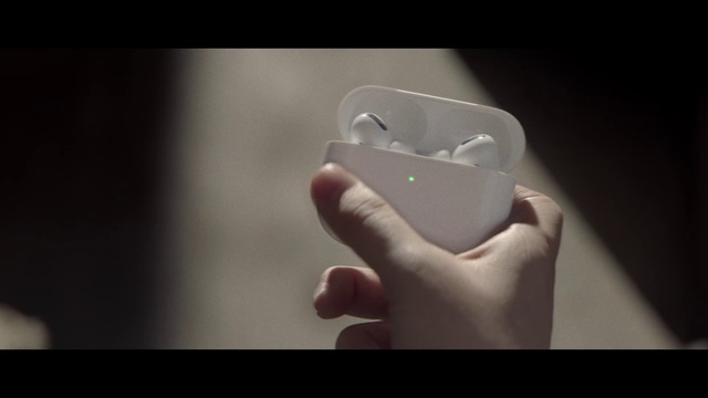 Video Reference: Finger, Hand, Ear, Technology, Photography, Gadget, Still life photography, Thumb, Nail, Drinkware