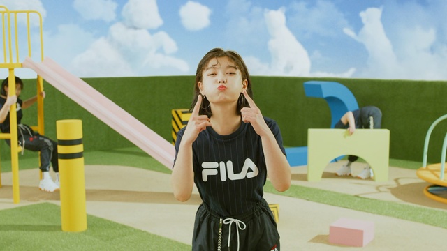 Video Reference: Child, Fun, Summer, Leisure, Vacation, Recreation, Competition event, Smile, Games