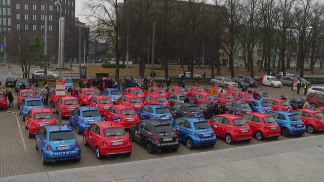 Video Reference: Land vehicle, Vehicle, Car, Motor vehicle, Transport, Mode of transport, City car, Parking lot, Traffic, Subcompact car