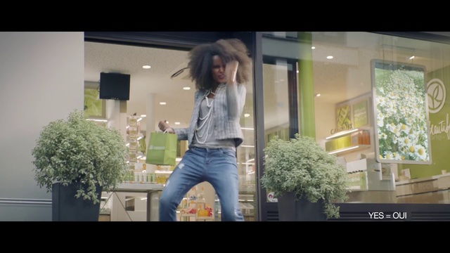 Video Reference: Photograph, Snapshot, Beauty, Denim, Jeans, Standing, Shoulder, Fashion, Waist, Leg