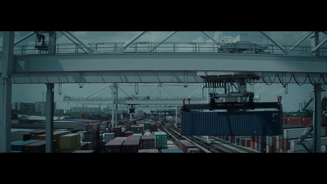 Video Reference: Urban area, Architecture, Sky, Metropolitan area, Vehicle, Metropolis, Photography, Metal, Screenshot, Ship