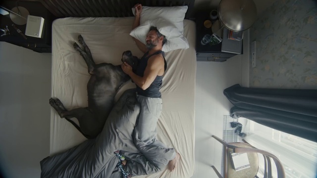 Video Reference: Comfort, Room, Bed