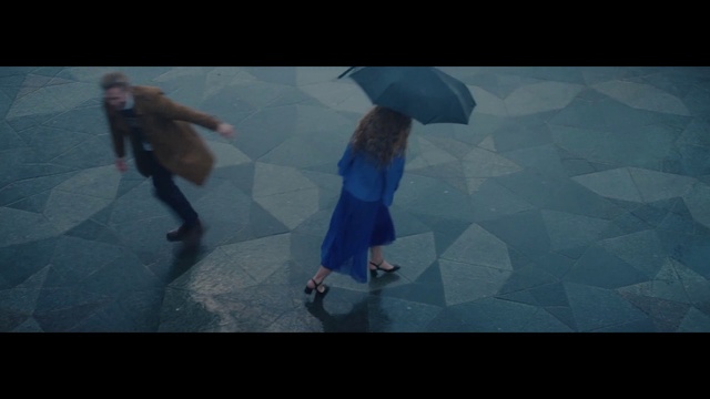 Video Reference: Photograph, Blue, Snapshot, Fun, Human, Atmosphere, Screenshot, Photography, Reflection, Shadow