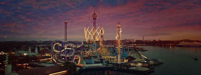 Video Reference: Landmark, Sky, City, Cityscape, Tourist attraction, Metropolitan area, Vehicle, Night, Evening, Metropolis, Person