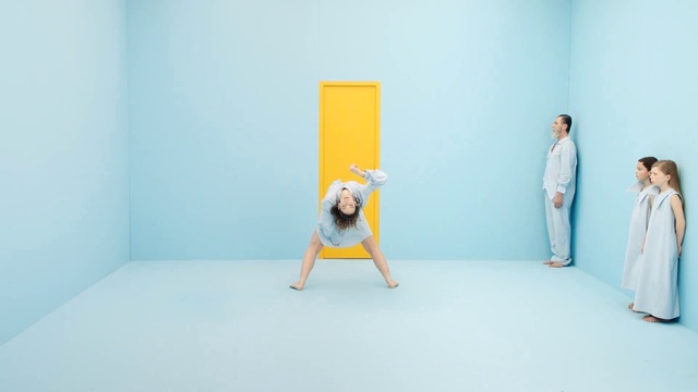Video Reference: Yellow, Blue, Sitting, Photography, Room, Floor, Stock photography, Flooring, Furniture