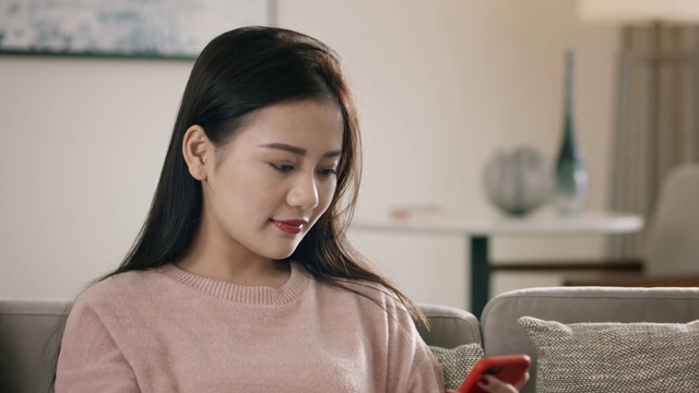 Video Reference: Hair, Face, Skin, Lip, Beauty, Nose, Chin, Eyebrow, Hairstyle, Shoulder