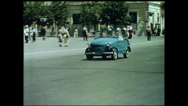 Video Reference: Land vehicle, Vehicle, Car, Motor vehicle, Photograph, Automotive design, Mode of transport, Snapshot, Transport, Mid-size car