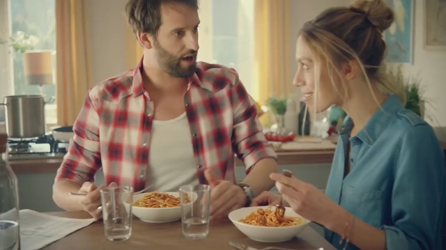 Video Reference: Eating, Meal, Food, Dish, Cuisine, Junk food, Lunch, Brunch, Supper, Conversation, Person