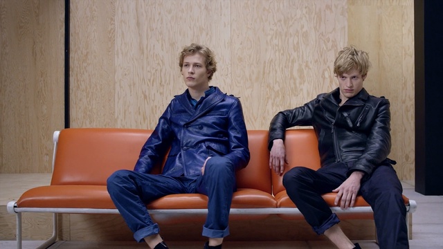 Video Reference: Sitting, Blue, Fashion, Denim, Textile, Electric blue, Furniture, Jeans, Couch, Leisure, Person