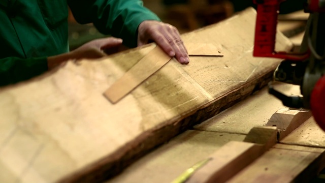 Video Reference: Wood, Wood stain, Hardwood