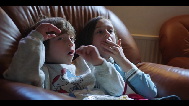 Video Reference: Mouth, Child, Human, Fun, Finger, Leg, Hand, Muscle, Comfort, Photography