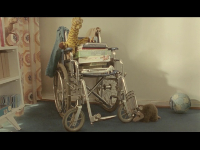 Video Reference: chariot, machine, vehicle