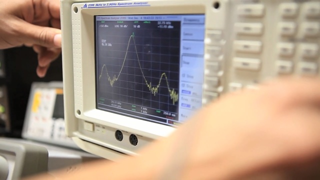 Video Reference: Oscilloscope, Electronic device, Electronics, Screen, Technology, Hand, Multimedia, Personal computer, Gadget, Display device, Person