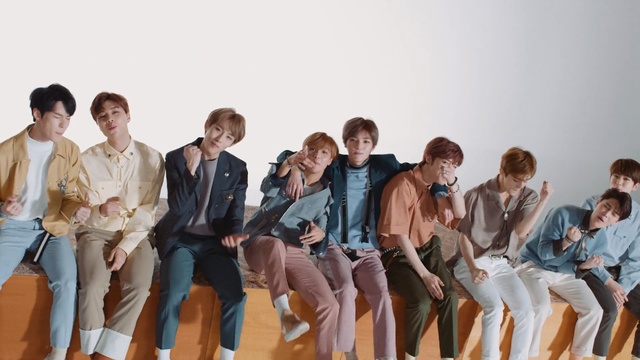 Video Reference: social group, fun, team, human behavior, girl