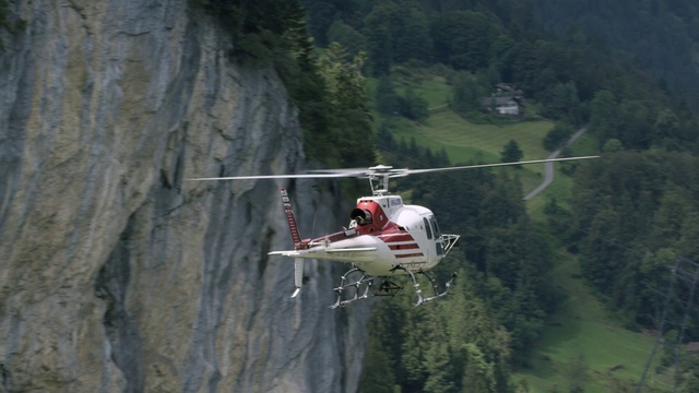 Video Reference: Helicopter, Helicopter rotor, Vehicle, Rotorcraft, Aircraft, Geological phenomenon, Extreme sport, Terrain