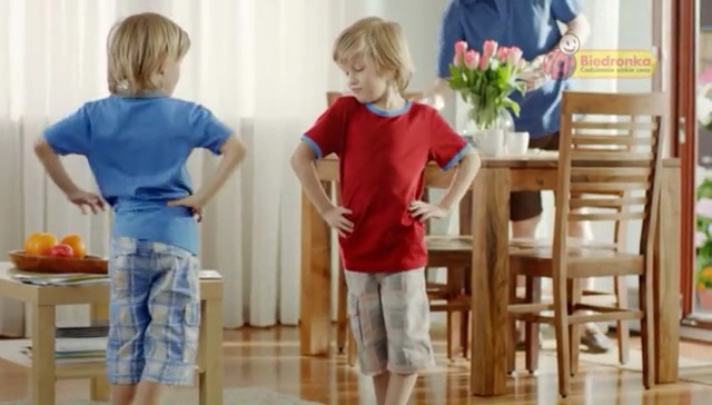 Video Reference: Child, Product, Standing, Toddler, Play, Room, Furniture, Table, T-shirt, Stool