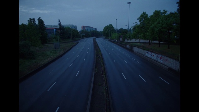 Video Reference: Road, Black, Highway, Sky, Lane, Mode of transport, Asphalt, Freeway, Light, Atmospheric phenomenon