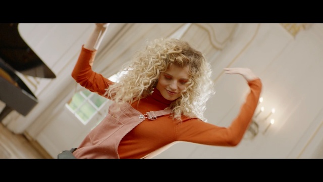 Video Reference: Photograph, Orange, Beauty, Lady, Blond, Photography, Fun, Smile, Photo shoot, Happy, Person