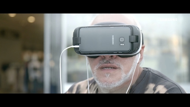 Video Reference: Eyewear, Glasses, Gadget, Technology, Electronic device, Smartphone, Communication Device, Photography, Mobile phone, Selfie