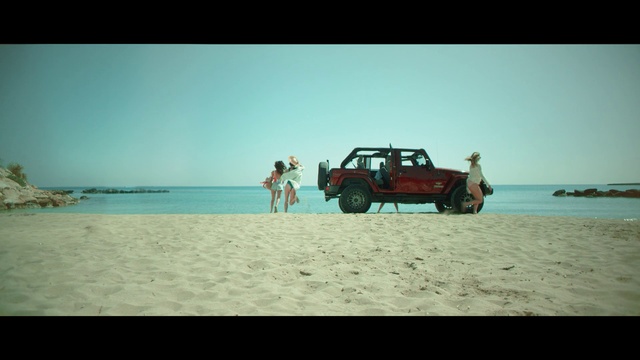 Video Reference: Vehicle, Beach, Vacation, Sand, Sea, Travel, Car, Ocean, Family car, Horizon