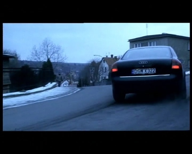 Video Reference: Land vehicle, Vehicle, Car, Mode of transport, Automotive design, Snapshot, Automotive exterior, Transport, Snow, Person