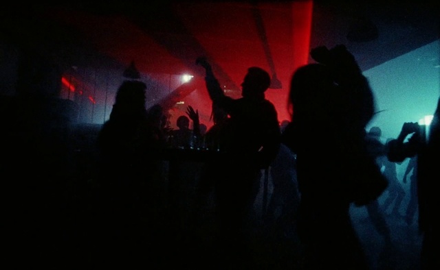 Video Reference: Light, Performance, Crowd, Darkness, Event, Rock concert, Music, Music venue, Magenta, Fun