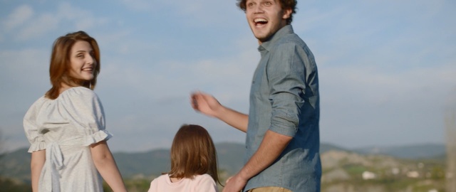 Video Reference: people, fun, girl, vacation, summer, child, family, sky, happiness, smile, Person