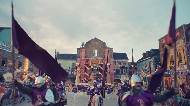 Video Reference: People, Town, Crowd, Public space, City, Street, Urban area, Pedestrian, Tourism, Photography