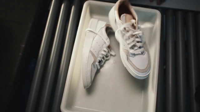 Video Reference: Footwear, Shoe, Sneakers, Plimsoll shoe, Athletic shoe