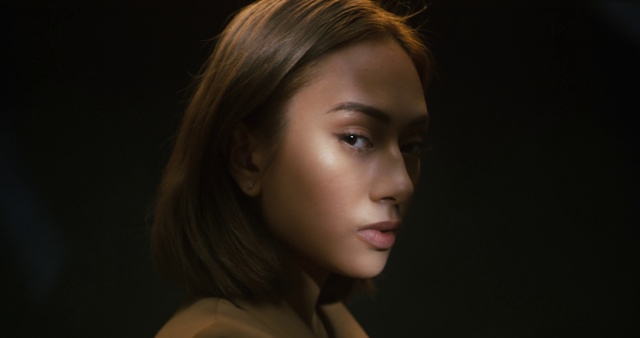 Video Reference: Hair, Face, Hairstyle, Eyebrow, Chin, Beauty, Lip, Cheek, Nose, Head, Person
