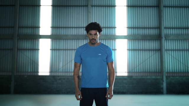Video Reference: Standing, Shoulder, Arm, Joint, Leg, T-shirt, Neck, Muscle, Photography, Physical fitness, Person